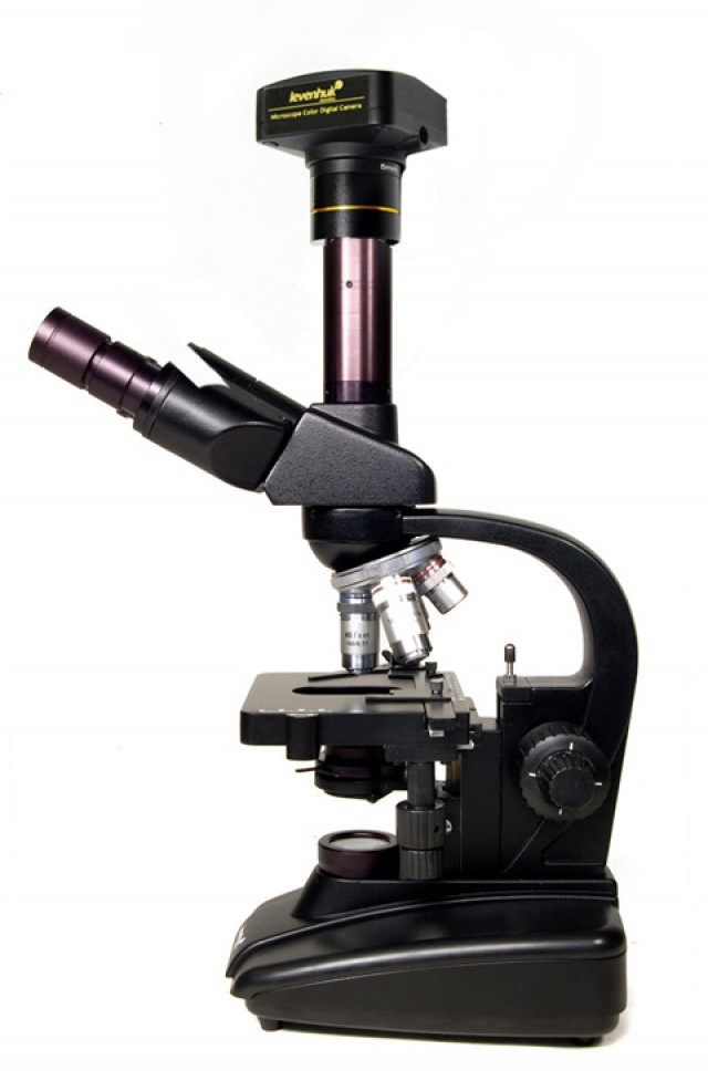 Микроскоп Levenhuk D670T, тринокулярный
